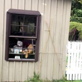 Teddy Bear window display, Pinehaven 02