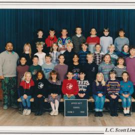 Upper Hutt School, Room 3; 1996