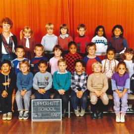 Upper Hutt School, Room 9; 1987