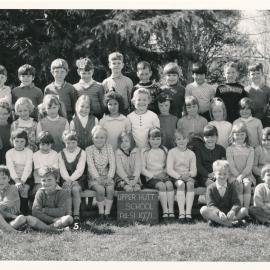 Upper Hutt School, Primer 4 and Standard 1; 1971