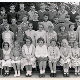 Upper Hutt School, unidentified class; 1964