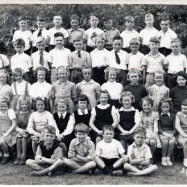 Upper Hutt School, Standard 1 and 2c; 1952