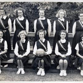 Upper Hutt School, Netball Team B; 1952