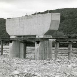 Totara Park Bridge  4; pier, completed.