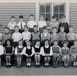 Upper Hutt School, unidentified class; 1954