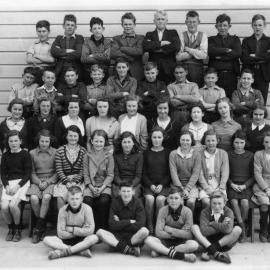 Trentham School, 1942, a senior class [P1-1085-3454]