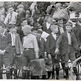 Upper Hutt School, peace 1918 declared; November 1918