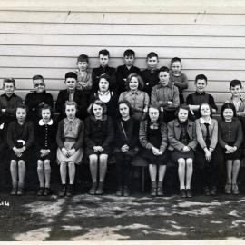 Upper Hutt School, unidentified class; 1944