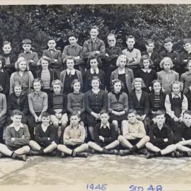 Upper Hutt School, Standard 4b; 1945
