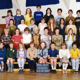Upper Hutt School, Room 4, Standard 4; 1982