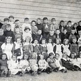 Upper Hutt School, unidentified class; 1915