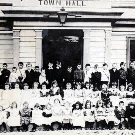 Upper Hutt School, pupils in front of the town hall; 1908