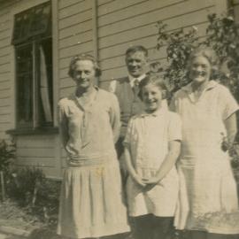 Campbell Family Photograph; ca 1920s
