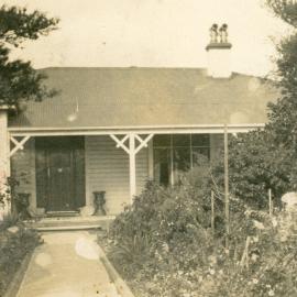 Campbell Family Photograph; George Campbell's House; ca 1920s