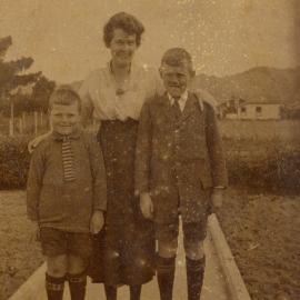 Campbell Family Photograph; Thompson, May and Harman Campbell; ca 1920s