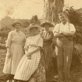 Campbell Family Photograph; ca 1920s