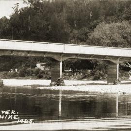 Moonshine bridge 1, from upstream, 1925.