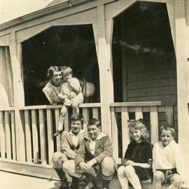 Campbell Family Photograph; ca 1920s
