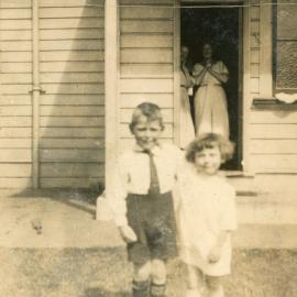 Campbell Family Photograph; ca 1920s
