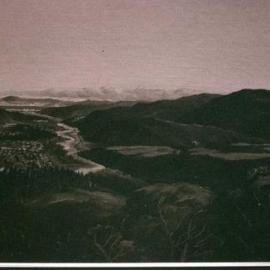 Hutt Valley and Wellington from Cannon Point; painting by Peter Scaife.