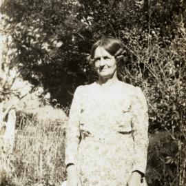 Elise Thomas, nee McCurdy; No date