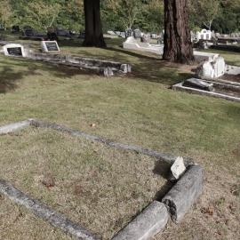 Akatārawa Cemetery
