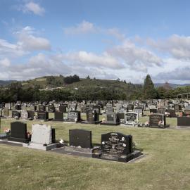 Akatārawa Cemetery