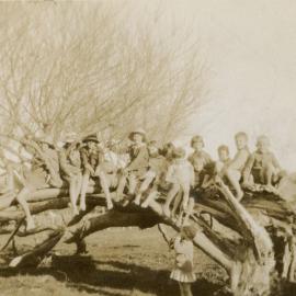 Upper Hutt Methodist Circuit Picnic; ca. 1932
