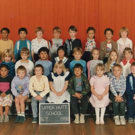 Upper Hutt School; Class photo Rm 7; 1988