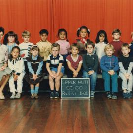 Upper Hutt School; Class photo Rm 8; 1986