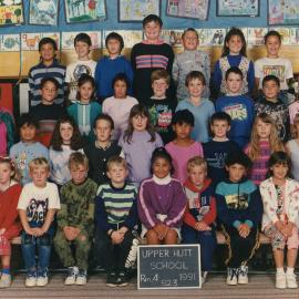 Upper Hutt School; Class photo Rm 4; 1991