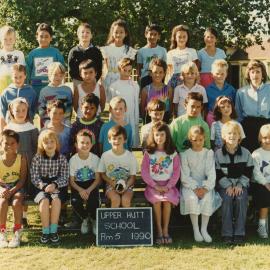 Upper Hutt School; Class photo Rm 5; 1990