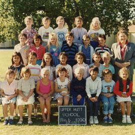 Upper Hutt School; Class photo Rm 6; 1990