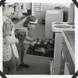 Upper Hutt Brownie Pack; Bata Bun Division Finals (6) ; 1971