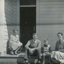 Wallaceville Animal Research Centre; Jack Peddie; 1936 