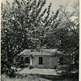 Wallaceville Animal Research Centre; Creely's Cottage; ca. 1949