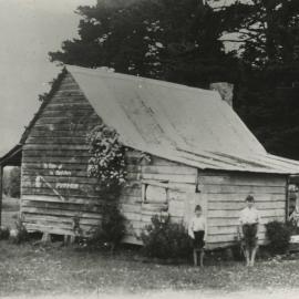 Pumpkin cottage, on land just north of Silverstream bridge.