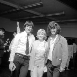 Fourmyula Lower Hutt; unknowns, Wayne Mason.  [P1-3983-6373]