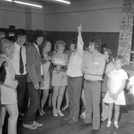 Fourmyula Lower Hutt; Wayne Mason, Ali Richardson, Martin Hope. [P1-3998-6388]