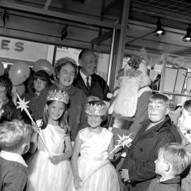 Hazelwoods Father Christmas 1968; arrival.
