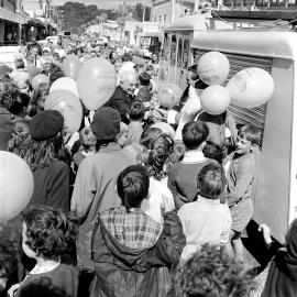 Hazelwoods Father Christmas 1966; arrival  4. [P1-4486-6876]