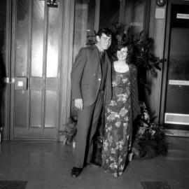 RSA ball 1972; arrivals. [P1-6879-9269]