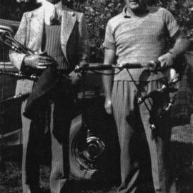 Two Pipers [P1-299-1578]