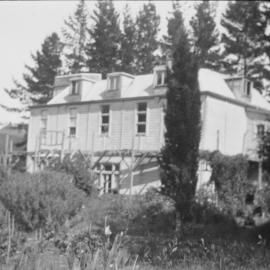Bonnie Glen; 'McCurdy's Castle'.
