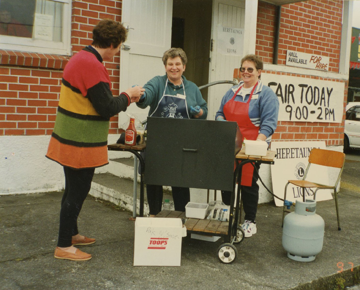 Club members outside the King Lion Hall, 1997